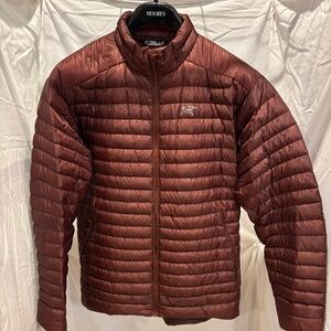 Arc'teryx Cerium SL Jacket - Men Size L - Burgundy
